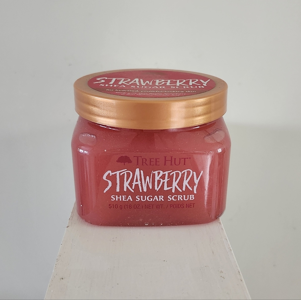tree hut | Strawberry🍓 Shea Sugar Scrub